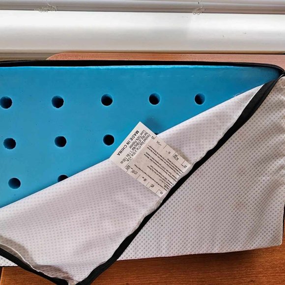 Foot Rest Under Desk for Office Use, All-Day Pain Relief and Leg Support Stool - Picture 3 of 5